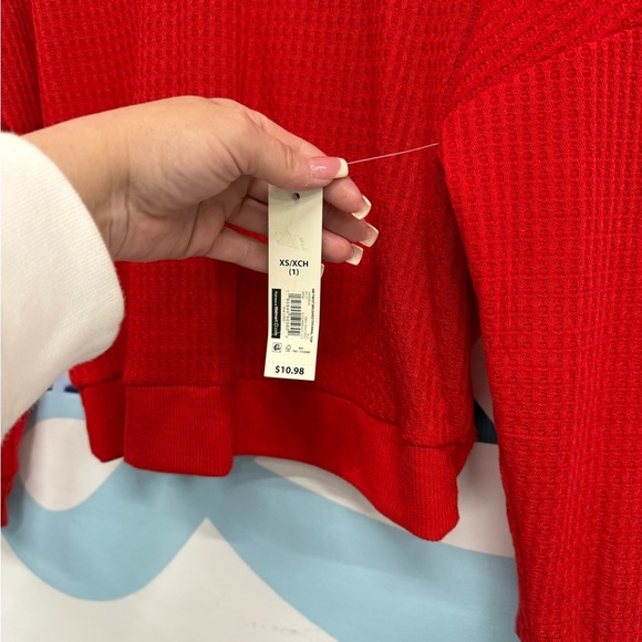 No Boundaries, girls light fabric, red, open back, long sleeve top. - Picture 3 of 6